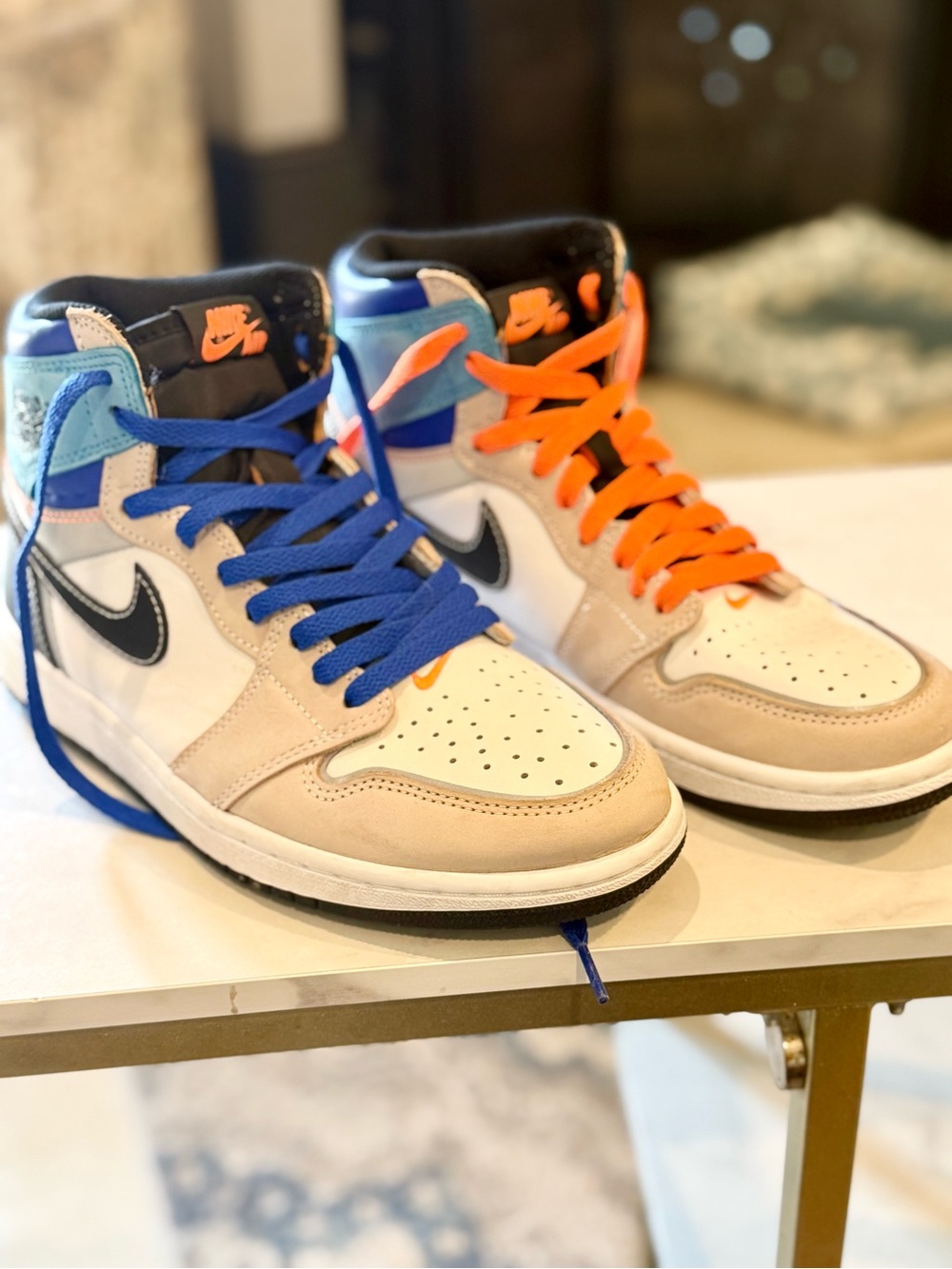 Nike Air Jordan Retro OG.  High-Top Sneakers in Beige, White, Blue & Orange. 7.5